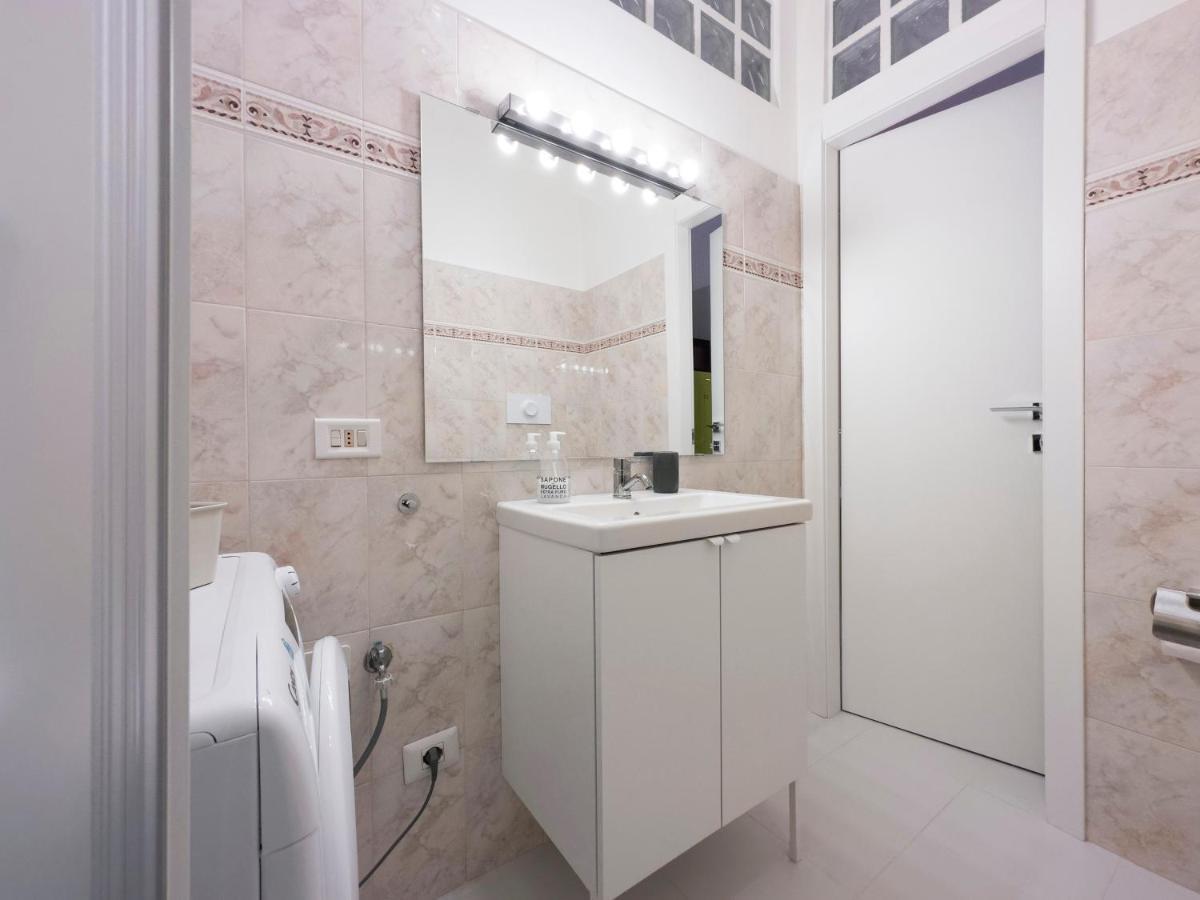 Xenia Apartments - Stylish Colorful Apt- Upbeat & Well-Connected Area Milan Luaran gambar